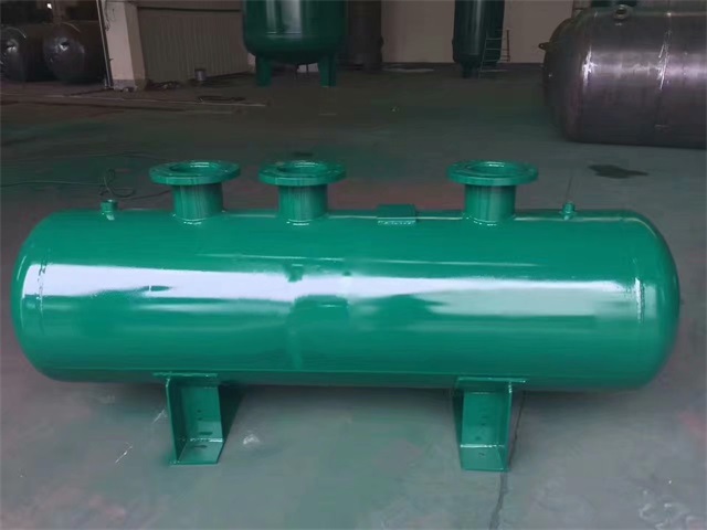 1679991473376569.jpeg 新密新密新密蒸汽分气缸1.jpeg